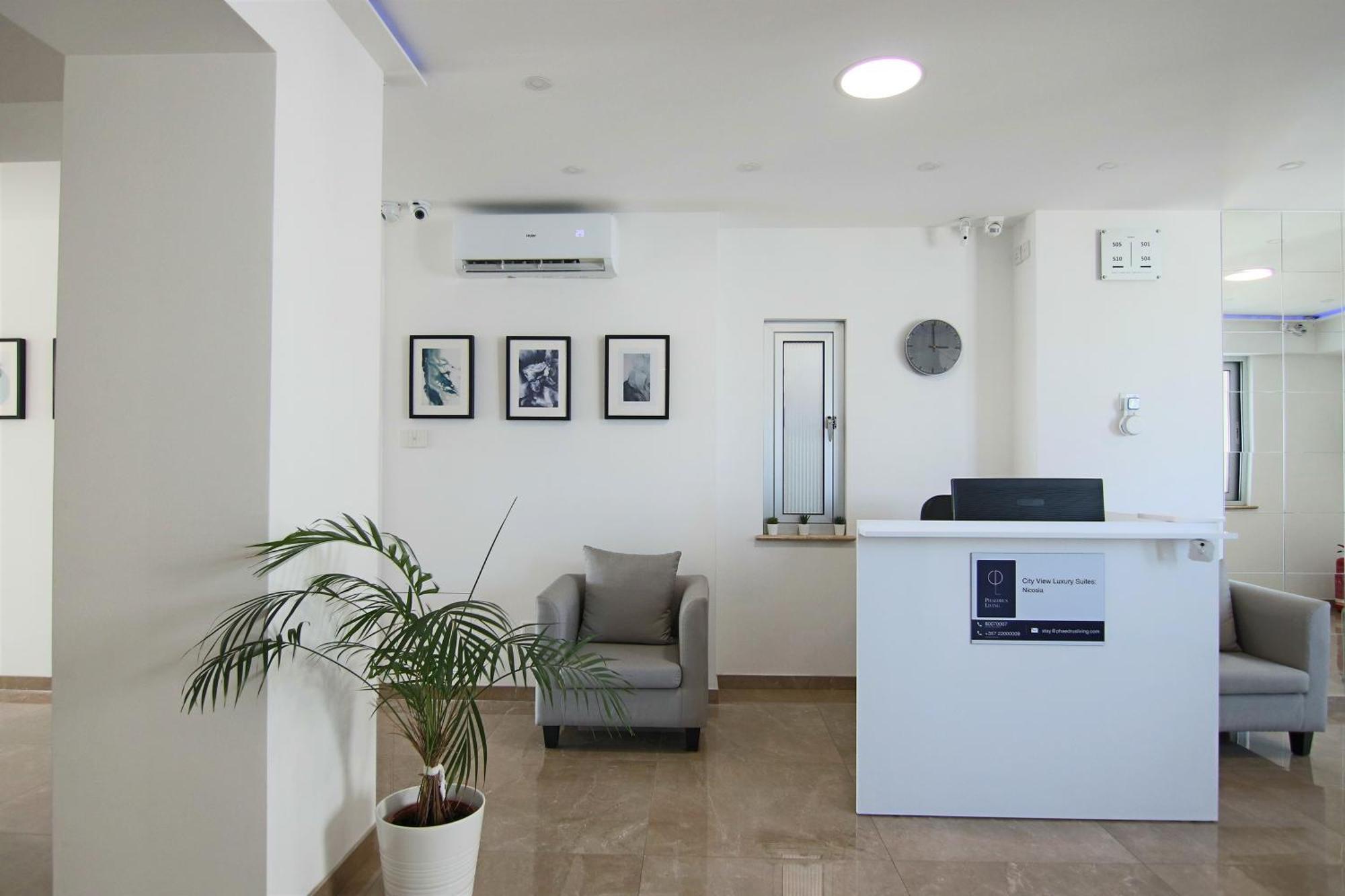 Phaedrus Living: Luxury Suite Nicosia 509 Экстерьер фото